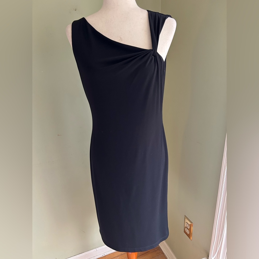 David Meister draped black dress with shoulder design. Sleeveless. Size 6 Lovely